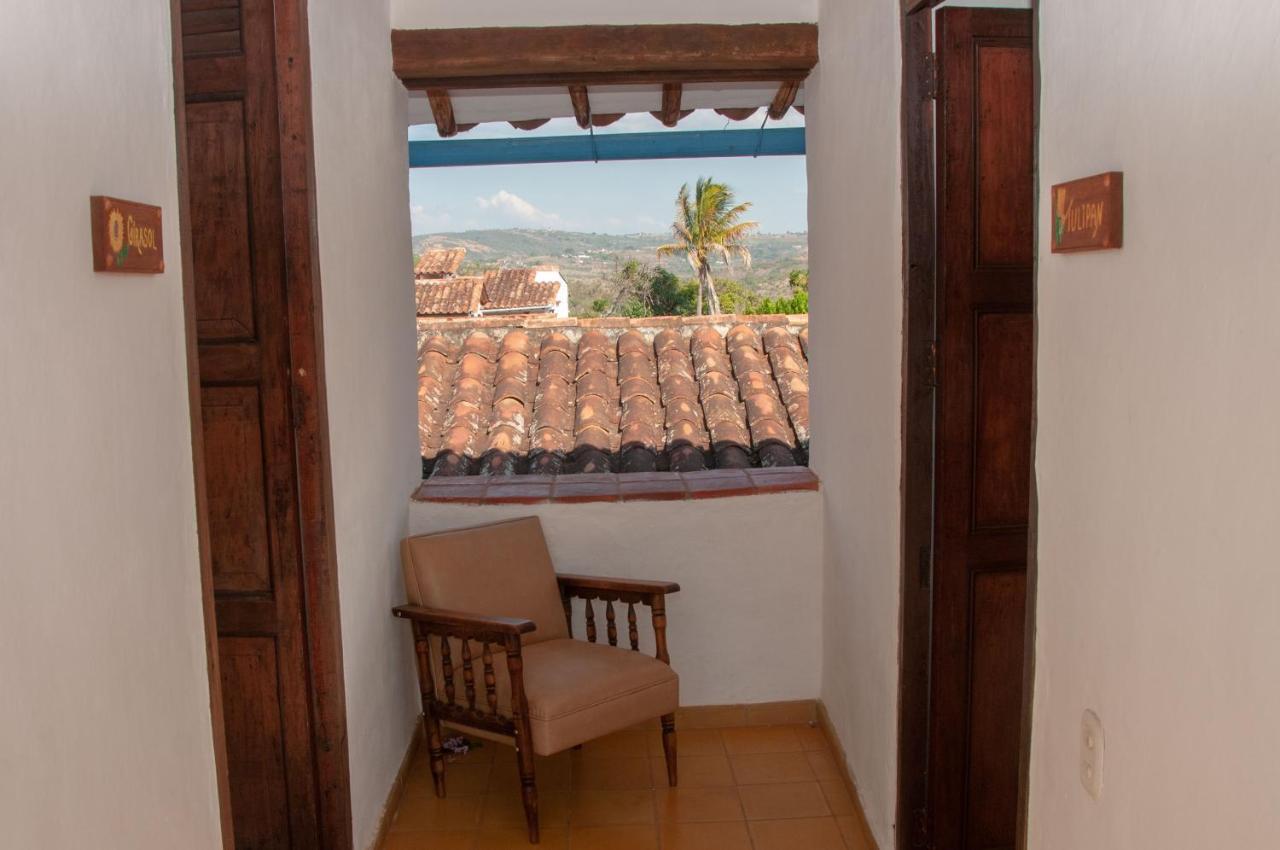 La Juanita Hostel 巴里查拉 外观 照片